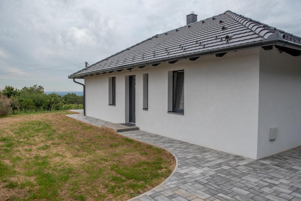 צ'רסגטומאי Bridgiet Home Apartman מראה חיצוני תמונה