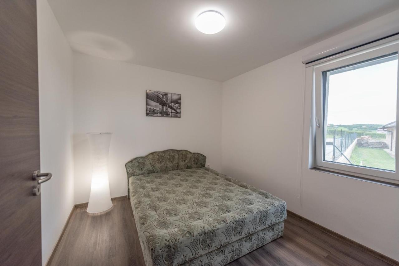 צ'רסגטומאי Bridgiet Home Apartman מראה חיצוני תמונה